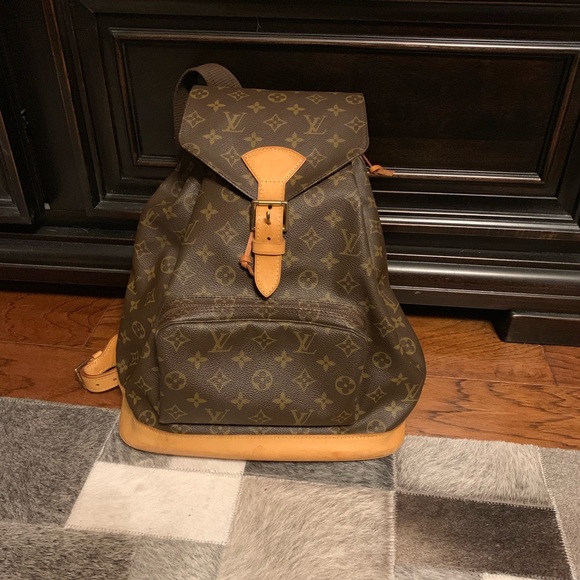 GM Louis Vuitton backpack - Picture 2 of 8